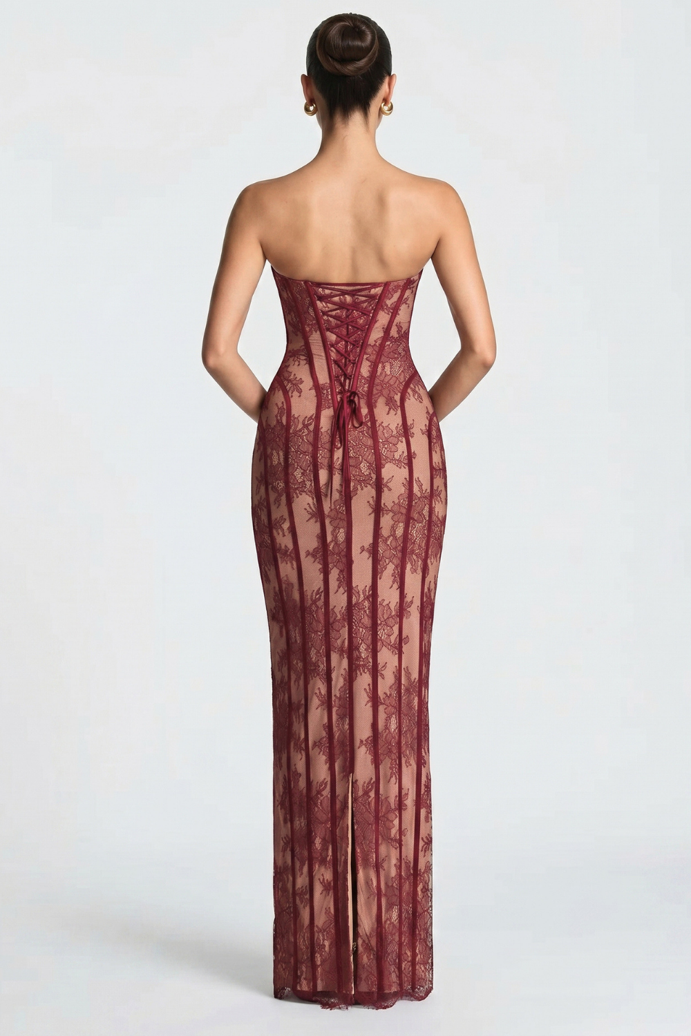 Charlotte Bustier Langes Kleid
