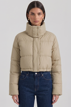 Kurze Pufferjacke
