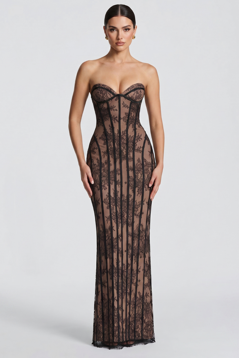 Charlotte Bustier Langes Kleid