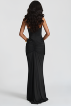 Elara Langes Kleid