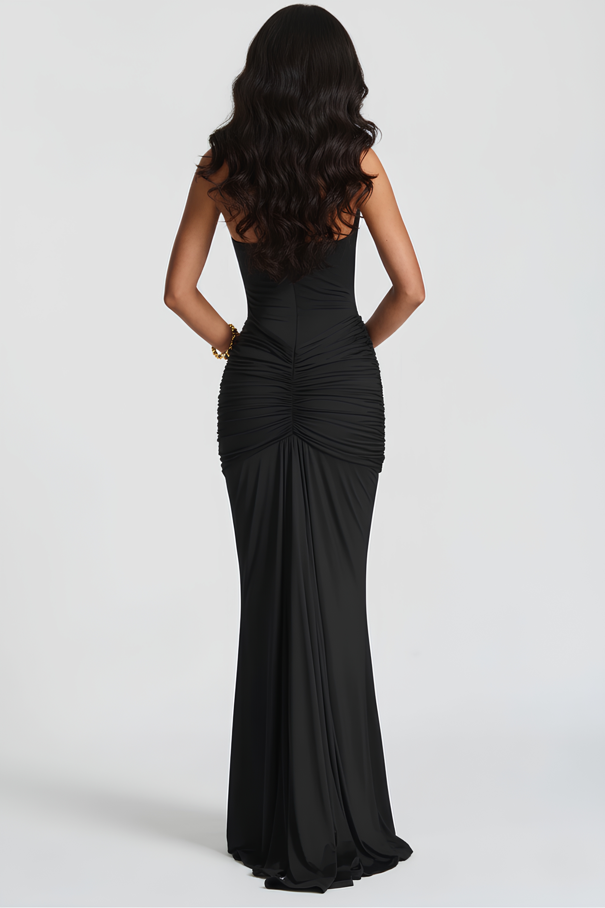 Elara Langes Kleid