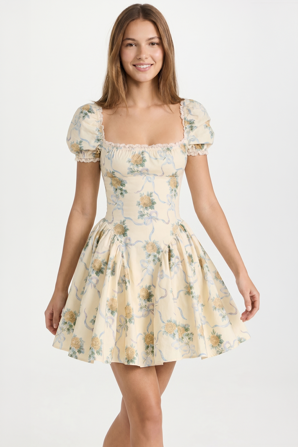 Kurzes Perlenkleid