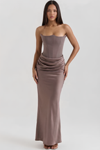 Lilly formendes langes Kleid