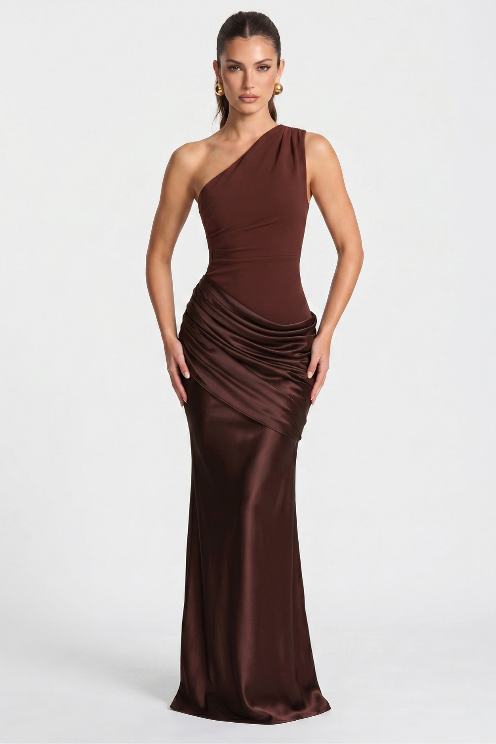 Isís langes Kleid