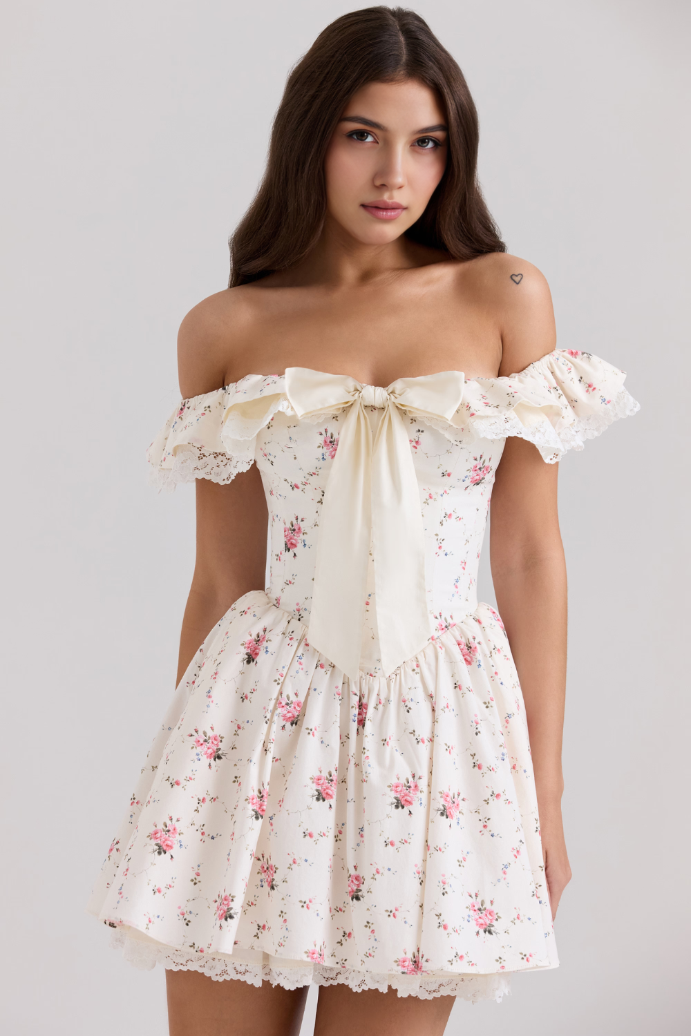 Kurzes Leticia-Kleid