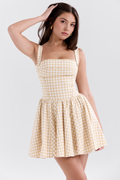 Kurzes Scarlett-Kleid